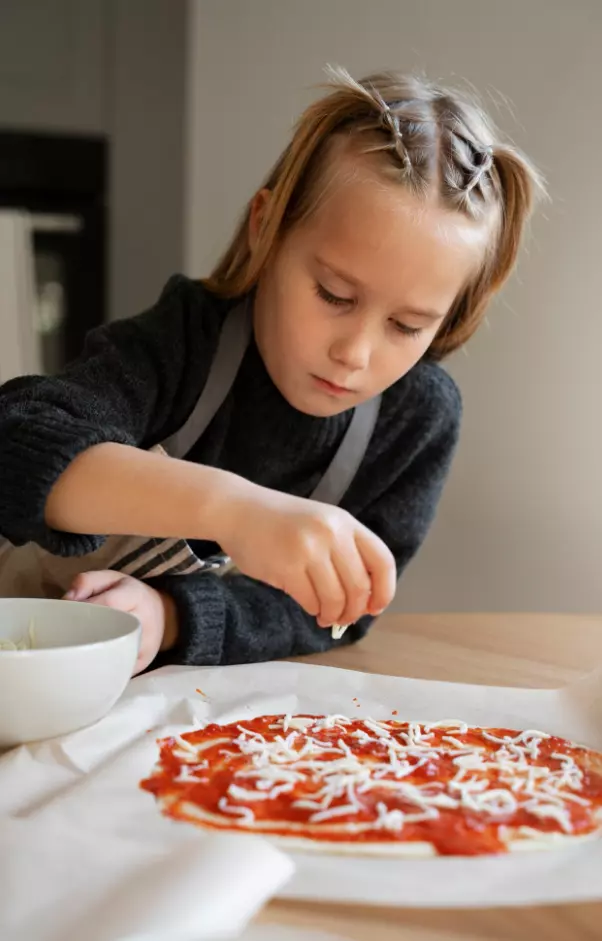 Pizza and tiramisu workshop in Rome